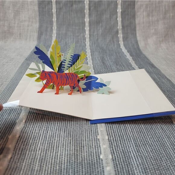 NEW- UWP Luxe Pop-Up Cards Bundle (3) - Picture 3 of 11